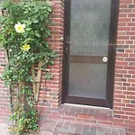 Wohnung 1 Mit Ueberdachte Terrasse Zum Garten Naehe Strand Und Hafen Bensersiel * Bensersiel