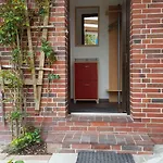 Wohnung 1 Mit Ueberdachte Terrasse Zum Garten Naehe Strand Und Hafen Bensersiel * Bensersiel