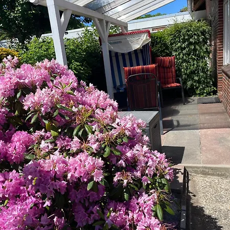 1 Mit Ueberdachte Terrasse Zum Garten Naehe Und Hafen 아파트 *
